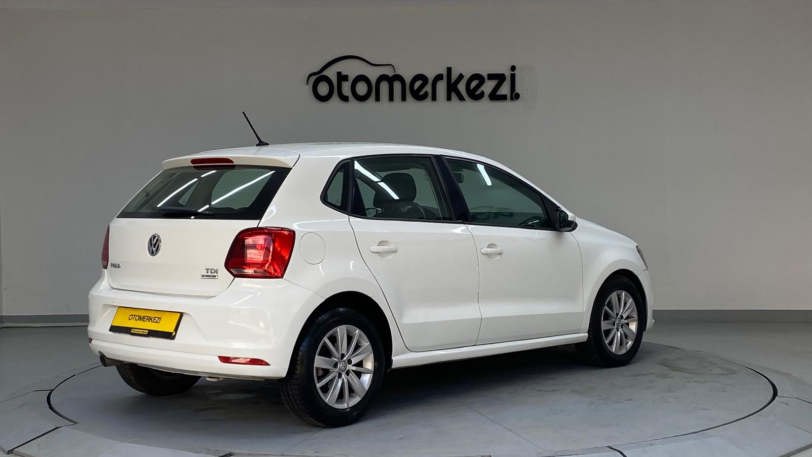 VOLKSWAGEN POLO 5